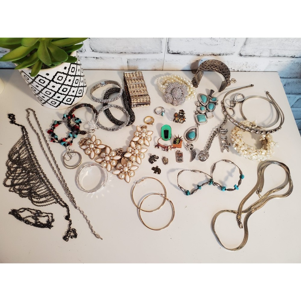 Vintage Jewelry Lot 34+ Pieces